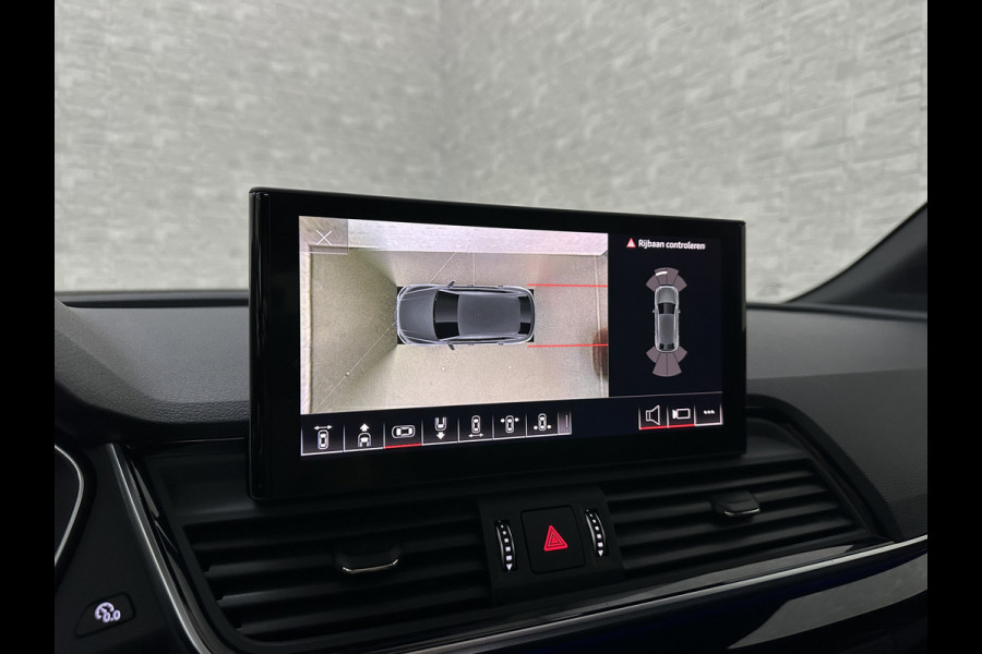 Audi Q5 Sportback 300pk TFSI e S-Line Competition | RS-Leder | Luchtvering | 360 Camera | Panorama | B&O | ACC | SQ5 Diffuser | Sfeerverlichting | Trekhaak | Stoelverwarming V+A | LED-Matrix | Keyless-Entry | Memory | Zonwering | Standkachel | Stuurverwarming | 21 inch | Black-Optic | Carplay |