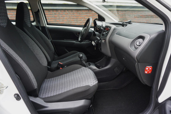 Peugeot 108 1.0 e-VTi Active/Airco/DAB/1e Eigenaar/ Rijklaarprijs incl.garantie.