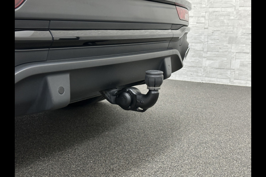 Audi Q5 Sportback 300pk TFSI e S-Line Competition | RS-Leder | Luchtvering | 360 Camera | Panorama | B&O | ACC | SQ5 Diffuser | Sfeerverlichting | Trekhaak | Stoelverwarming V+A | LED-Matrix | Keyless-Entry | Memory | Zonwering | Standkachel | Stuurverwarming | 21 inch | Black-Optic | Carplay |