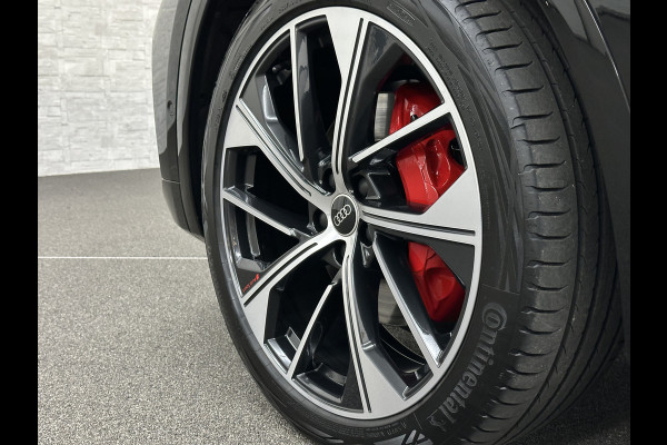 Audi Q5 Sportback 300pk TFSI e S-Line Competition | RS-Leder | Luchtvering | 360 Camera | Panorama | B&O | ACC | SQ5 Diffuser | Sfeerverlichting | Trekhaak | Stoelverwarming V+A | LED-Matrix | Keyless-Entry | Memory | Zonwering | Standkachel | Stuurverwarming | 21 inch | Black-Optic | Carplay |