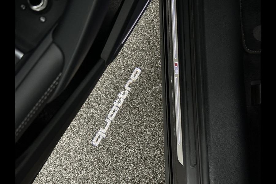 Audi Q5 Sportback 300pk TFSI e S-Line Competition | RS-Leder | Luchtvering | 360 Camera | Panorama | B&O | ACC | SQ5 Diffuser | Sfeerverlichting | Trekhaak | Stoelverwarming V+A | LED-Matrix | Keyless-Entry | Memory | Zonwering | Standkachel | Stuurverwarming | 21 inch | Black-Optic | Carplay |