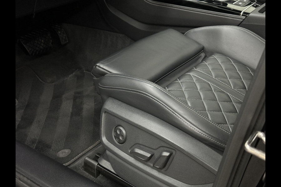 Audi Q5 Sportback 300pk TFSI e S-Line Competition | RS-Leder | Luchtvering | 360 Camera | Panorama | B&O | ACC | SQ5 Diffuser | Sfeerverlichting | Trekhaak | Stoelverwarming V+A | LED-Matrix | Keyless-Entry | Memory | Zonwering | Standkachel | Stuurverwarming | 21 inch | Black-Optic | Carplay |