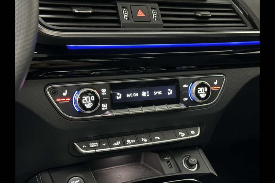 Audi Q5 Sportback 300pk TFSI e S-Line Competition | RS-Leder | Luchtvering | 360 Camera | Panorama | B&O | ACC | SQ5 Diffuser | Sfeerverlichting | Trekhaak | Stoelverwarming V+A | LED-Matrix | Keyless-Entry | Memory | Zonwering | Standkachel | Stuurverwarming | 21 inch | Black-Optic | Carplay |