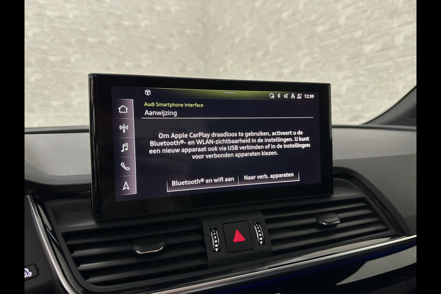 Audi Q5 Sportback 300pk TFSI e S-Line Competition | RS-Leder | Luchtvering | 360 Camera | Panorama | B&O | ACC | SQ5 Diffuser | Sfeerverlichting | Trekhaak | Stoelverwarming V+A | LED-Matrix | Keyless-Entry | Memory | Zonwering | Standkachel | Stuurverwarming | 21 inch | Black-Optic | Carplay |