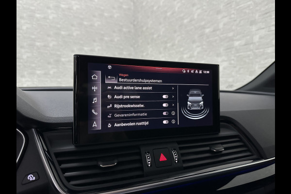 Audi Q5 Sportback 300pk TFSI e S-Line Competition | RS-Leder | Luchtvering | 360 Camera | Panorama | B&O | ACC | SQ5 Diffuser | Sfeerverlichting | Trekhaak | Stoelverwarming V+A | LED-Matrix | Keyless-Entry | Memory | Zonwering | Standkachel | Stuurverwarming | 21 inch | Black-Optic | Carplay |