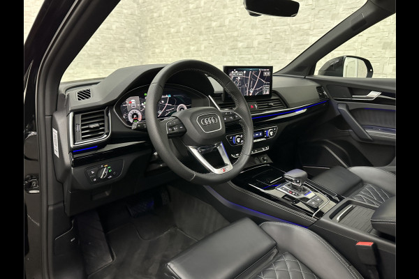 Audi Q5 Sportback 300pk TFSI e S-Line Competition | RS-Leder | Luchtvering | 360 Camera | Panorama | B&O | ACC | SQ5 Diffuser | Sfeerverlichting | Trekhaak | Stoelverwarming V+A | LED-Matrix | Keyless-Entry | Memory | Zonwering | Standkachel | Stuurverwarming | 21 inch | Black-Optic | Carplay |