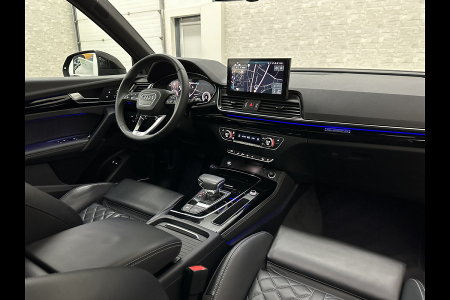Audi Q5 Sportback 300pk TFSI e S-Line Competition | RS-Leder | Luchtvering | 360 Camera | Panorama | B&O | ACC | SQ5 Diffuser | Sfeerverlichting | Trekhaak | Stoelverwarming V+A | LED-Matrix | Keyless-Entry | Memory | Zonwering | Standkachel | Stuurverwarming | 21 inch | Black-Optic | Carplay |