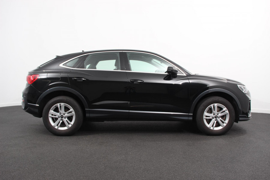 Audi Q3 Sportback 45 TFSI e 245pk PHEV S-tronic Attitude Navigatie Parkeersensoren Adaptive Cruise Control Stoelverwarming Ledverlichting Virtual Cockpit Climate Control