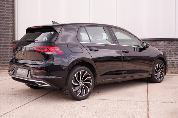 Volkswagen Golf 1.4 eHybrid Style | Carplay | Camera | Memory | Navi | Sfeerverlichting | LED | IQ-Light