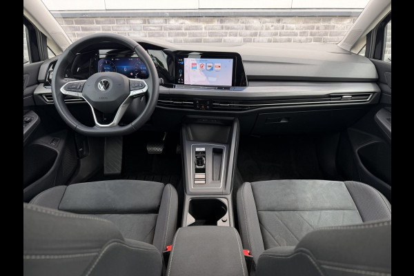Volkswagen Golf 1.4 eHybrid Style | Carplay | Camera | Memory | Navi | Sfeerverlichting | LED | IQ-Light