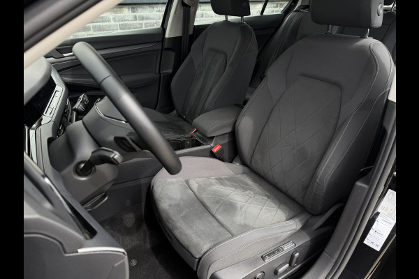 Volkswagen Golf 1.4 eHybrid Style | Carplay | Camera | Memory | Navi | Sfeerverlichting | LED | IQ-Light