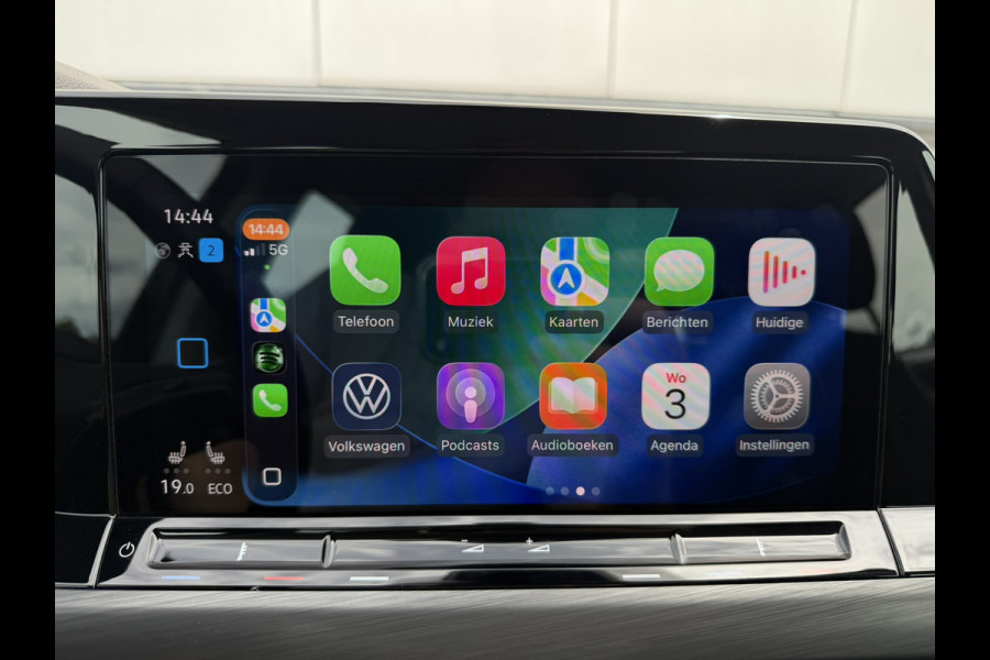 Volkswagen Golf 1.4 eHybrid Style | Carplay | Camera | Memory | Navi | Sfeerverlichting | LED | IQ-Light