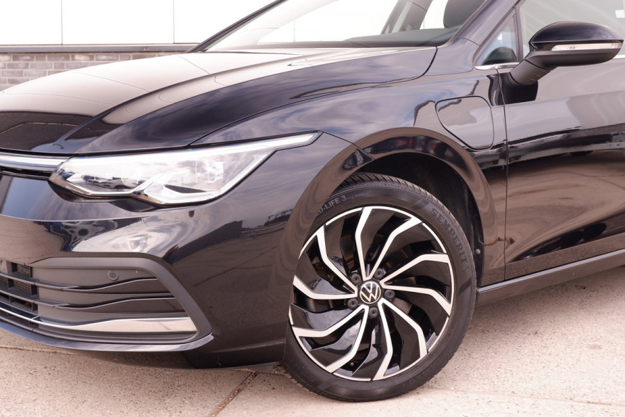 Volkswagen Golf 1.4 eHybrid Style | Carplay | Camera | Memory | Navi | Sfeerverlichting | LED | IQ-Light
