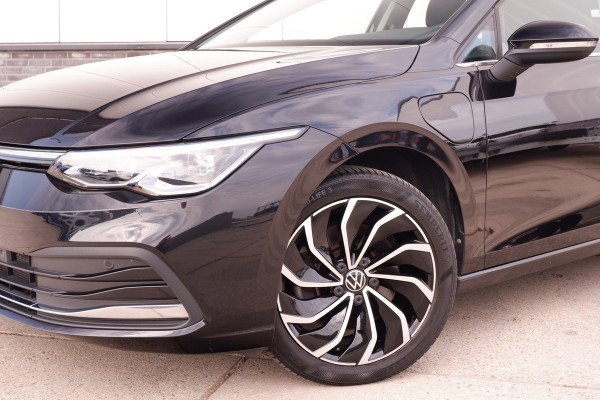 Volkswagen Golf 1.4 eHybrid Style | Carplay | Camera | Memory | Navi | Sfeerverlichting | LED | IQ-Light