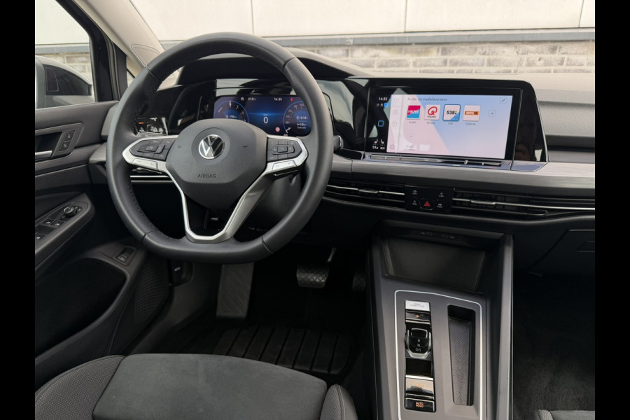 Volkswagen Golf 1.4 eHybrid Style | Carplay | Camera | Memory | Navi | Sfeerverlichting | LED | IQ-Light