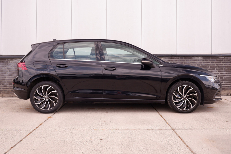 Volkswagen Golf 1.4 eHybrid Style | Carplay | Camera | Memory | Navi | Sfeerverlichting | LED | IQ-Light