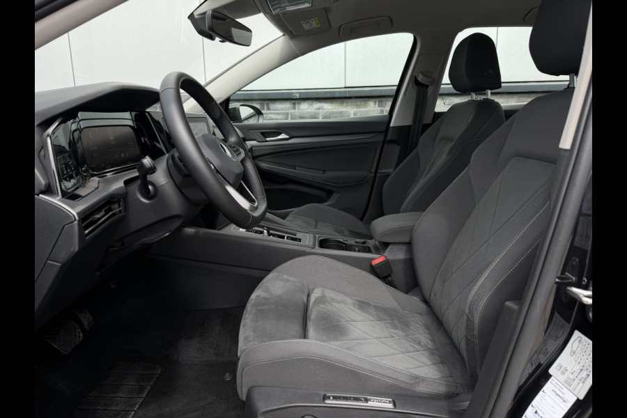 Volkswagen Golf 1.4 eHybrid Style | Carplay | Camera | Memory | Navi | Sfeerverlichting | LED | IQ-Light