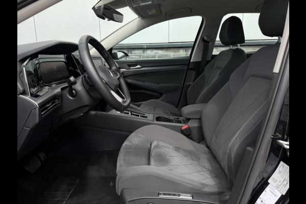 Volkswagen Golf 1.4 eHybrid Style | Carplay | Camera | Memory | Navi | Sfeerverlichting | LED | IQ-Light