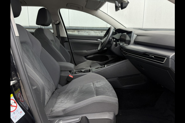 Volkswagen Golf 1.4 eHybrid Style | Carplay | Camera | Memory | Navi | Sfeerverlichting | LED | IQ-Light