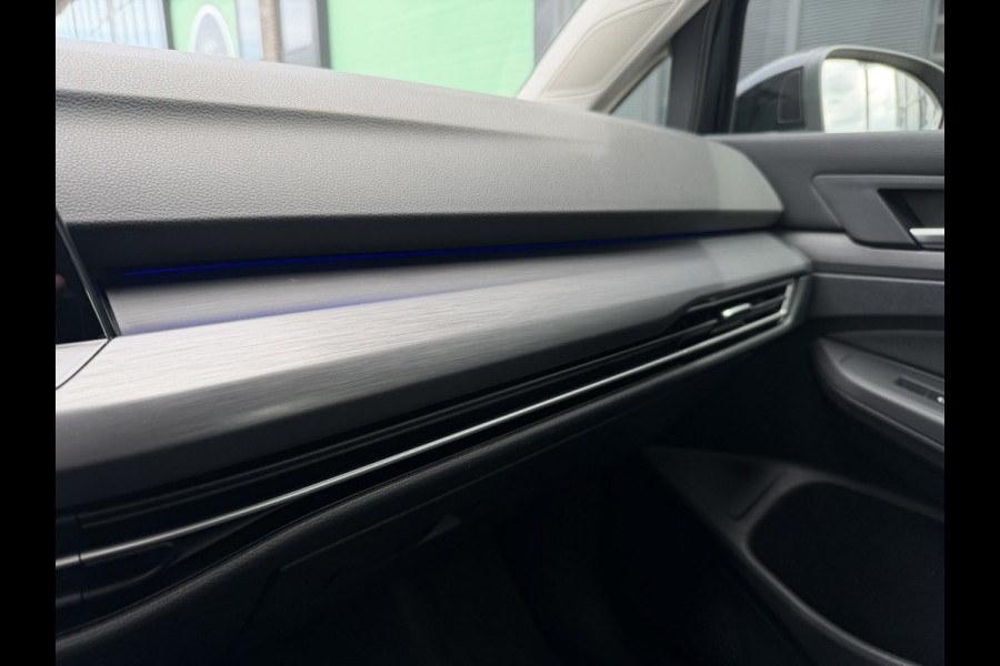 Volkswagen Golf 1.4 eHybrid Style | Carplay | Camera | Memory | Navi | Sfeerverlichting | LED | IQ-Light