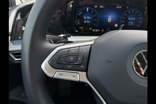 Volkswagen Golf 1.4 eHybrid Style | Carplay | Camera | Memory | Navi | Sfeerverlichting | LED | IQ-Light