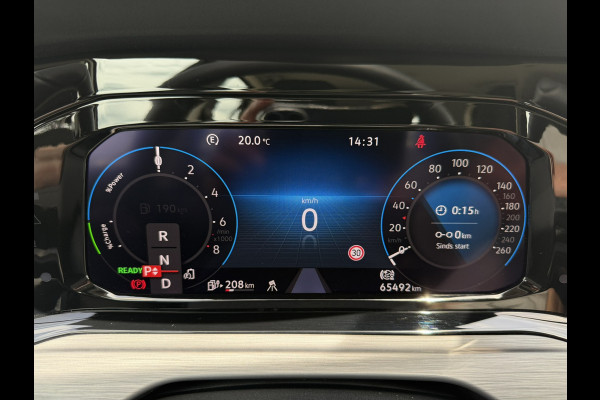 Volkswagen Golf 1.4 eHybrid Style | Carplay | Camera | Memory | Navi | Sfeerverlichting | LED | IQ-Light