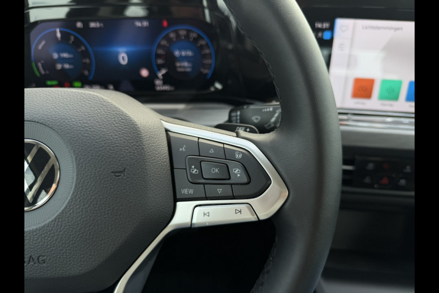 Volkswagen Golf 1.4 eHybrid Style | Carplay | Camera | Memory | Navi | Sfeerverlichting | LED | IQ-Light