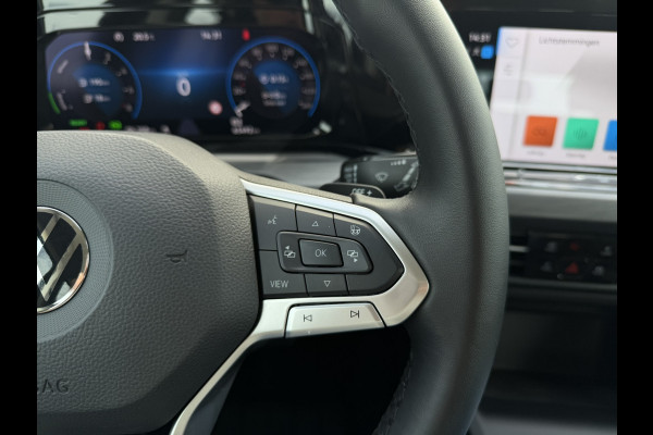 Volkswagen Golf 1.4 eHybrid Style | Carplay | Camera | Memory | Navi | Sfeerverlichting | LED | IQ-Light
