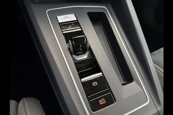 Volkswagen Golf 1.4 eHybrid Style | Carplay | Camera | Memory | Navi | Sfeerverlichting | LED | IQ-Light