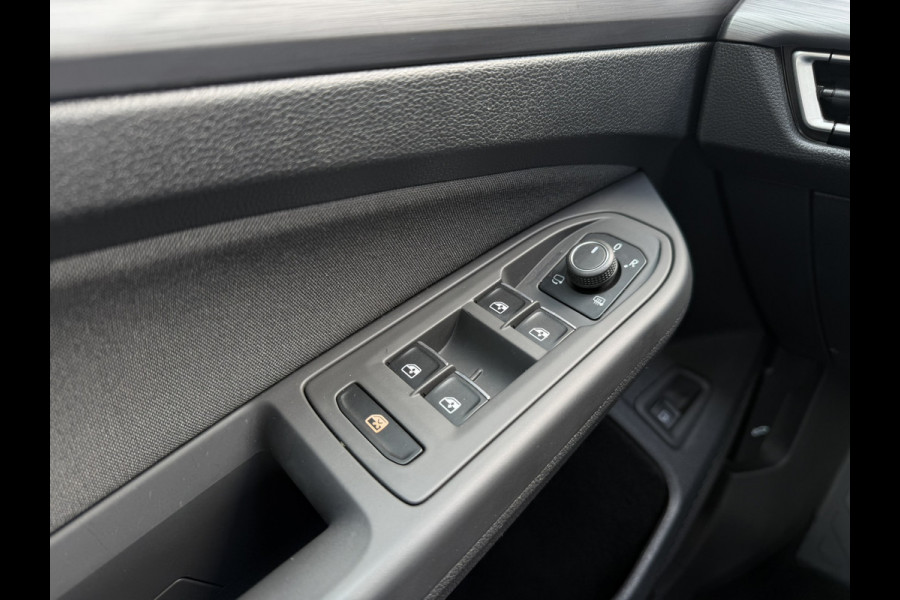 Volkswagen Golf 1.4 eHybrid Style | Carplay | Camera | Memory | Navi | Sfeerverlichting | LED | IQ-Light
