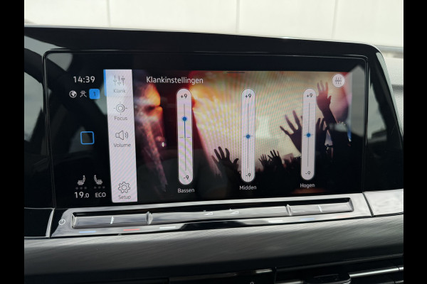 Volkswagen Golf 1.4 eHybrid Style | Carplay | Camera | Memory | Navi | Sfeerverlichting | LED | IQ-Light