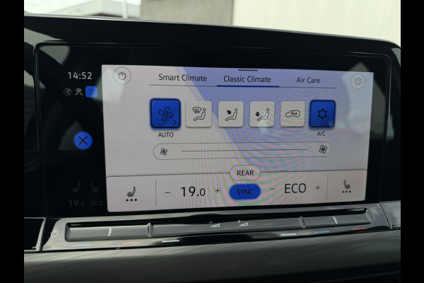 Volkswagen Golf 1.4 eHybrid Style | Carplay | Camera | Memory | Navi | Sfeerverlichting | LED | IQ-Light