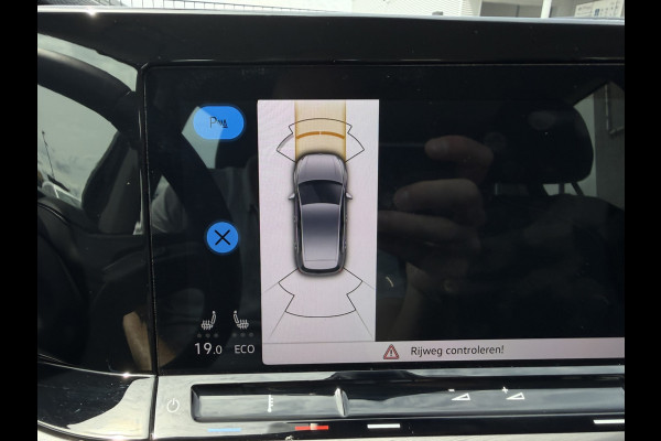 Volkswagen Golf 1.4 eHybrid Style | Carplay | Camera | Memory | Navi | Sfeerverlichting | LED | IQ-Light