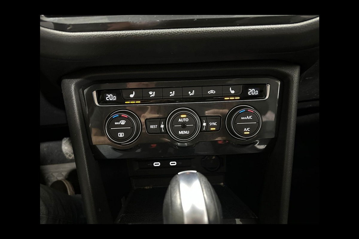 Volkswagen Tiguan Allspace 1.5 TSI Comfortline Business 7p. - Automaat - Pano/Schuifdak - Leder - Navi - Org.NL