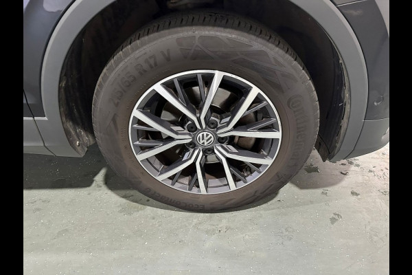 Volkswagen Tiguan Allspace 1.5 TSI Comfortline Business 7p. - Automaat - Pano/Schuifdak - Leder - Navi - Org.NL