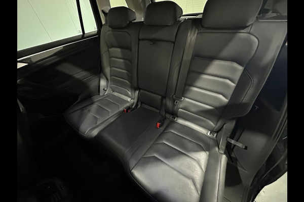 Volkswagen Tiguan Allspace 1.5 TSI Comfortline Business 7p. - Automaat - Pano/Schuifdak - Leder - Navi - Org.NL