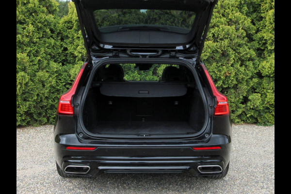 Volvo V60 2.0 B3 R-Design Automaat * Pano * Trekhaak *