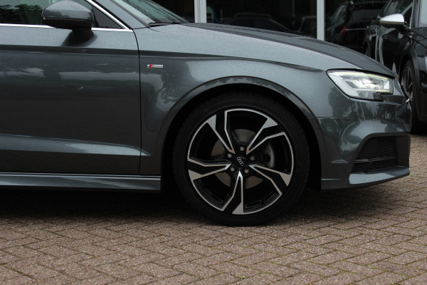Audi A3 Limousine 1.5 TFSI CoD Sport S Line Edition / Navigatie / Parkeerhulp V+A / 18'' / Half Leder / Sportstoelen / Cruise Control