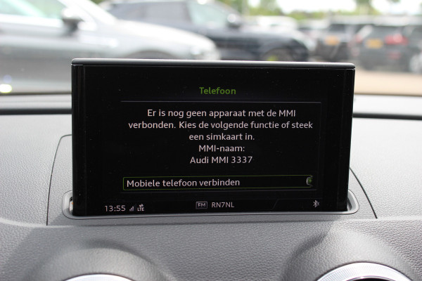Audi A3 Limousine 1.5 TFSI CoD Sport S Line Edition / Navigatie / Parkeerhulp V+A / 18'' / Half Leder / Sportstoelen / Cruise Control