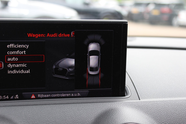 Audi A3 Limousine 1.5 TFSI CoD Sport S Line Edition / Navigatie / Parkeerhulp V+A / 18'' / Half Leder / Sportstoelen / Cruise Control