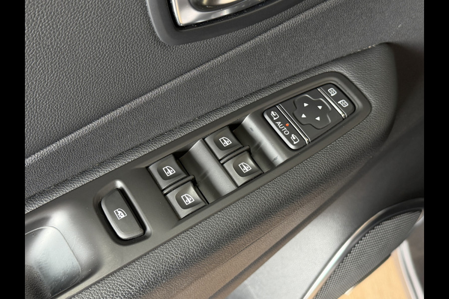 Renault Captur 0.9 TCe Intens | R-Link Navi | Bose | 17" | Camera | PDC V+A | Led |
