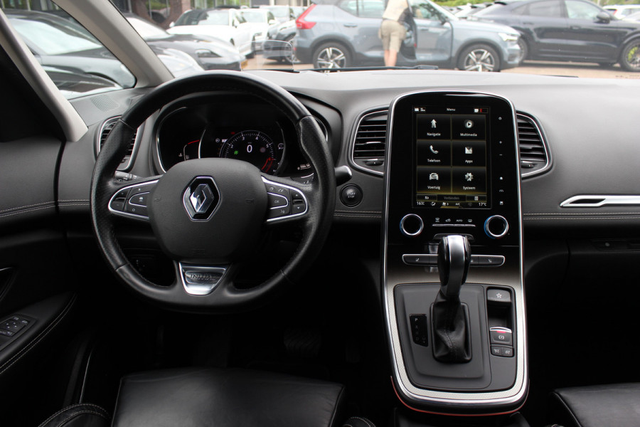 Renault Scénic 1.3 TCe Initiale Paris / Camera / Head-up / CarPlay / Leder / Keyless / 20'' / Elektr. Stoelen / Bose / Stoelverwarming / Rijstrooksensor / Dodehoek / DAB / ACC