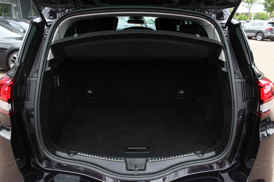 Renault Scénic 1.3 TCe Initiale Paris / Camera / Head-up / CarPlay / Leder / Keyless / 20'' / Elektr. Stoelen / Bose / Stoelverwarming / Rijstrooksensor / Dodehoek / DAB / ACC