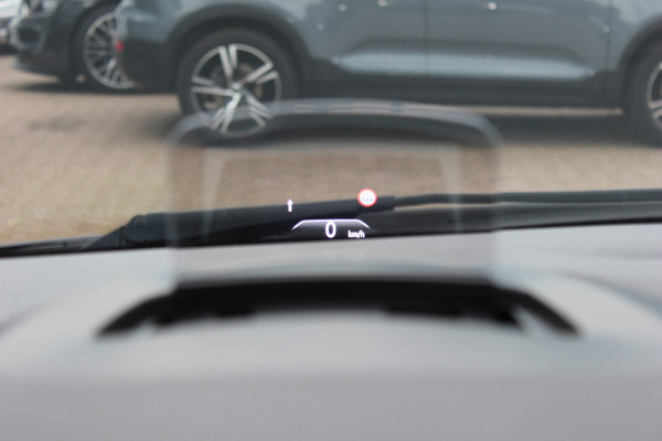 Renault Scénic 1.3 TCe Initiale Paris / Camera / Head-up / CarPlay / Leder / Keyless / 20'' / Elektr. Stoelen / Bose / Stoelverwarming / Rijstrooksensor / Dodehoek / DAB / ACC
