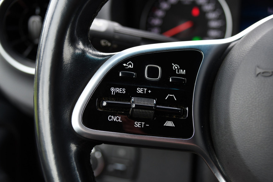 Mercedes-Benz Sprinter 519 V6 3.0 CDI L3H2 PB Edition 360 Camera, Adaptieve Cruise, Carplay, LED, Automaat, 190pk, 3500kg Trekhaak, 10,5'' Mbux, Stoelverwarming, Uniek!