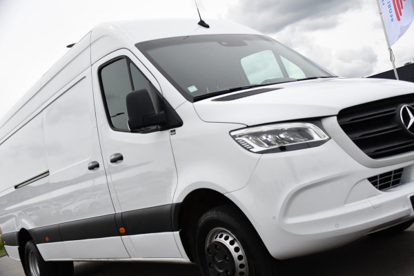 Mercedes-Benz Sprinter 519 V6 3.0 CDI L3H2 PB Edition 360 Camera, Adaptieve Cruise, Carplay, LED, Automaat, 190pk, 3500kg Trekhaak, 10,5'' Mbux, Stoelverwarming, Uniek!