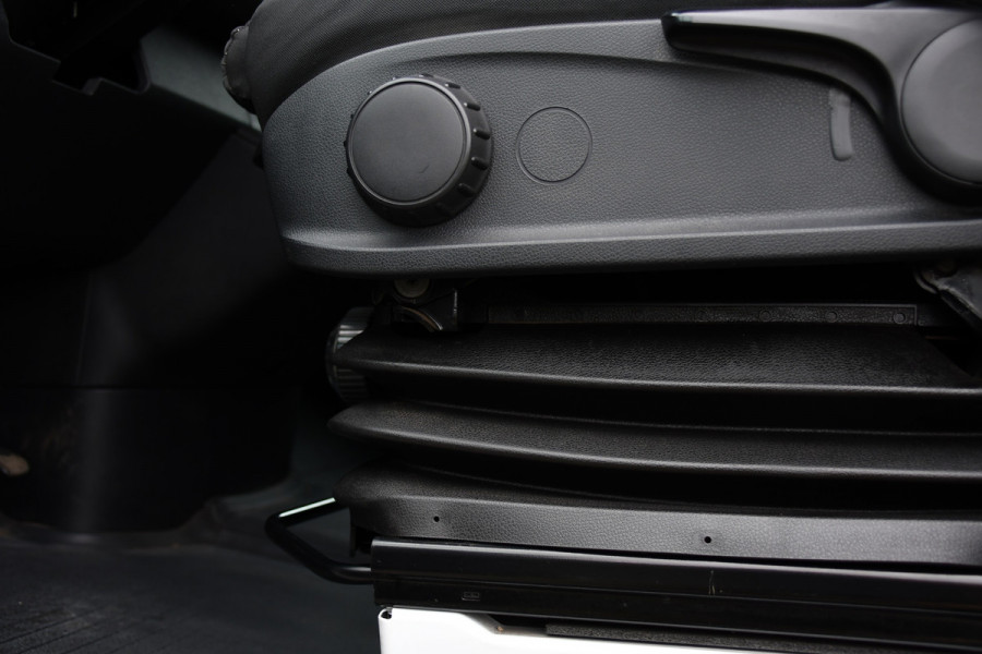 Mercedes-Benz Sprinter 519 V6 3.0 CDI L3H2 PB Edition 360 Camera, Adaptieve Cruise, Carplay, LED, Automaat, 190pk, 3500kg Trekhaak, 10,5'' Mbux, Stoelverwarming, Uniek!