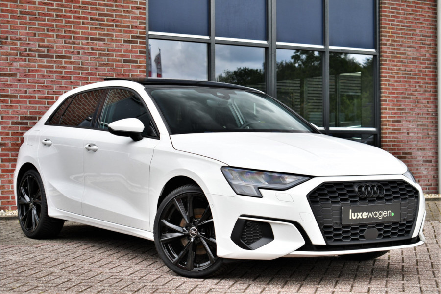 Audi A3 Sportback 35 TFSI 150pk Pano El-Klep Keyless Optic-black Carplay