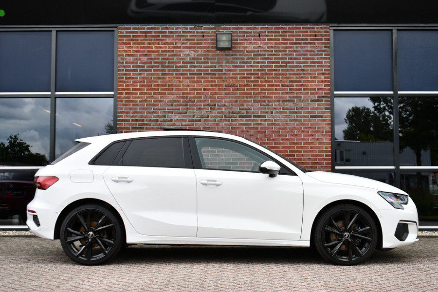 Audi A3 Sportback 35 TFSI 150pk Pano El-Klep Keyless Optic-black Carplay
