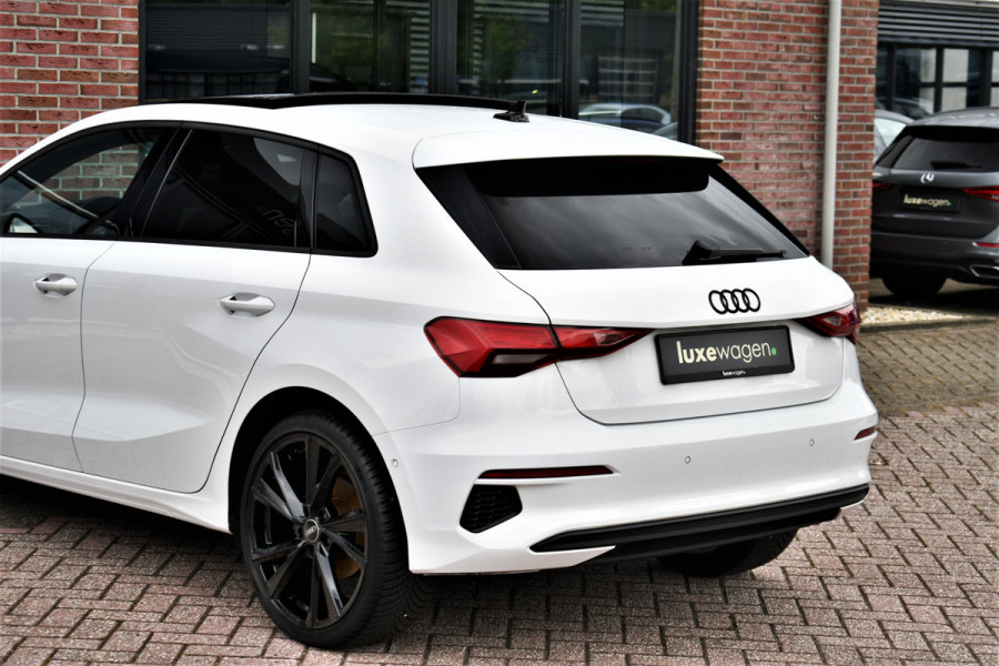Audi A3 Sportback 35 TFSI 150pk Pano El-Klep Keyless Optic-black Carplay